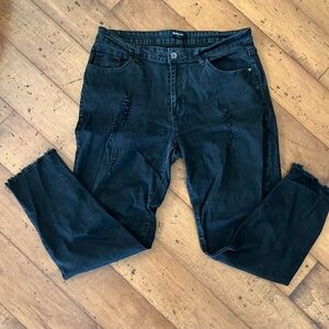 Relativity Women’s Black Size 14 Jeans Stretch and Distressed